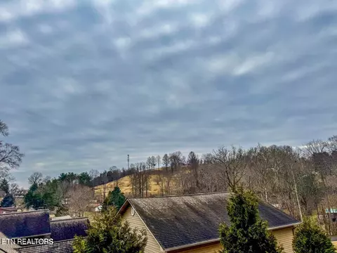 Madison Circle, Harrogate, TN 37752