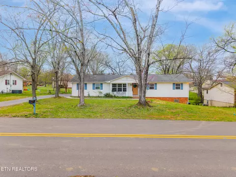 315 Dell Rd, Maryville, TN 37804