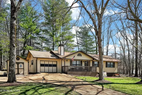 13 Julien Ct, Crossville, TN 38558