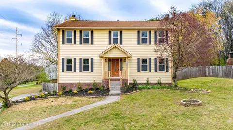 10969 Twin Harbour Dr, Knoxville, TN 37934