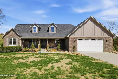 1330 Rippling Waters Cir, Sevierville, TN 37876