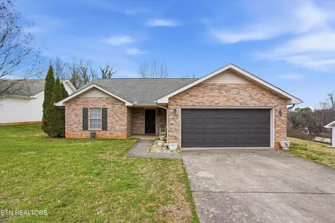 707 Shane Dr, Maryville, TN 37804