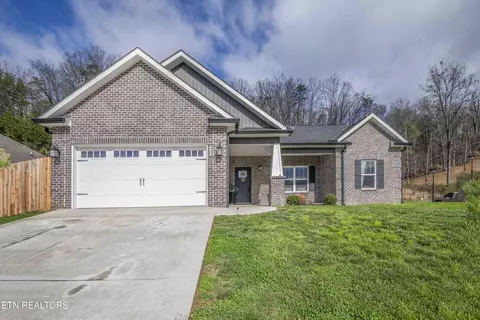 100 Claude Steadman Pl, Clinton, TN 37716