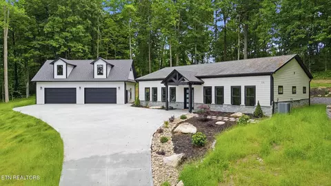 710 Knight Rd, Knoxville, TN 37920