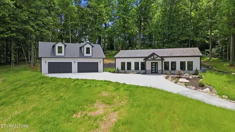 710 Knight Rd, Knoxville, TN 37920