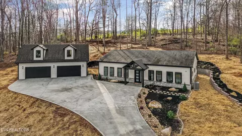 710 Knight Rd, Knoxville, TN 37920