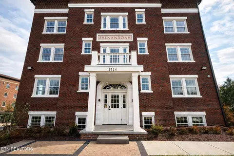 2724 E Magnolia Ave #302, Knoxville, TN 37914