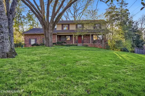 241 Crowfield Rd, Knoxville, TN 37922
