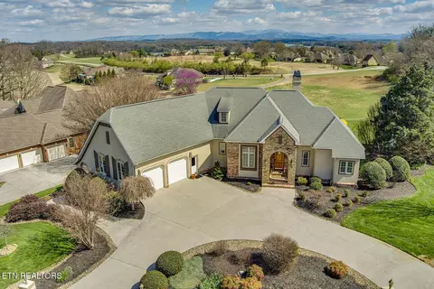200 Eagle Cir, Vonore, TN 37885