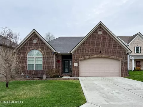 1160 Looking Glass, Knoxville, TN 37919