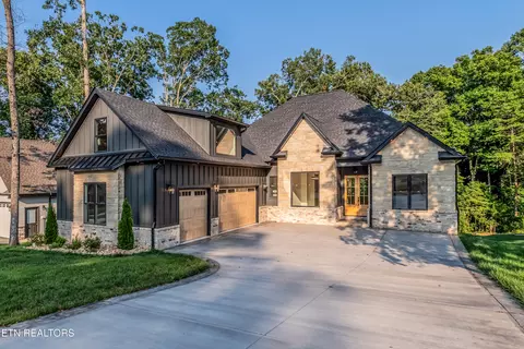 207 Ottawa Pl, Loudon, TN 37774