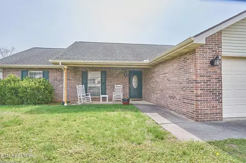 2009 Southern Oaks Dr, Maryville, TN 37801