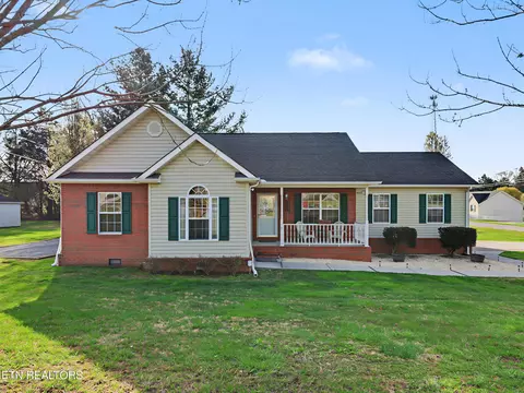225 Acorn Dr, Plainview, TN 37721