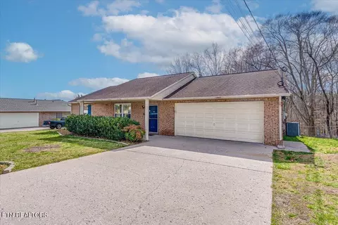 8143 Florence Gardens Rd, Knoxville, TN 37938