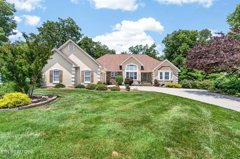 123 Northridge Dr, Crossville, TN 38558