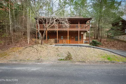 653 Eagles Boulevard Way, Pigeon Forge, TN 37863