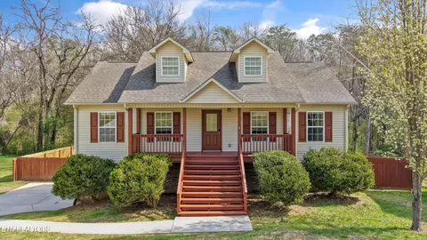 8518 Crosswind Landing Ln, Knoxville, TN 37924