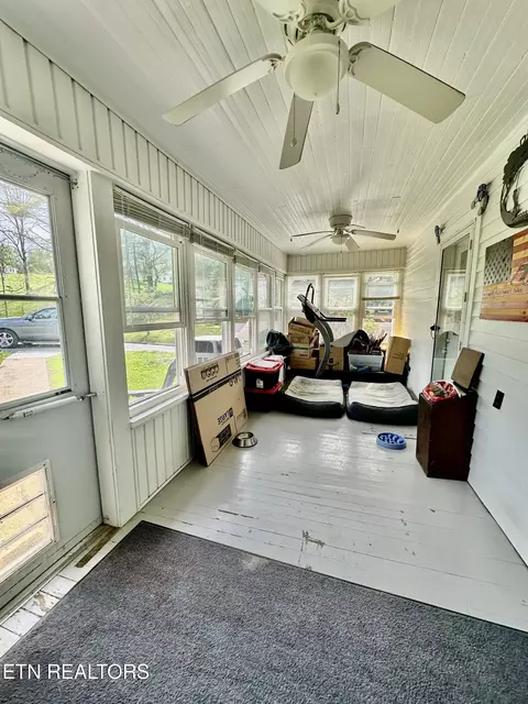 Exterior - 1886 Dr Thomas Walker Rd, Ewing, VA 24248 photo 4 of 8