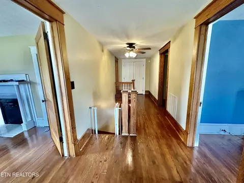 Entry Way - 1886 Dr Thomas Walker Rd, Ewing, VA 24248 photo 4 of 4