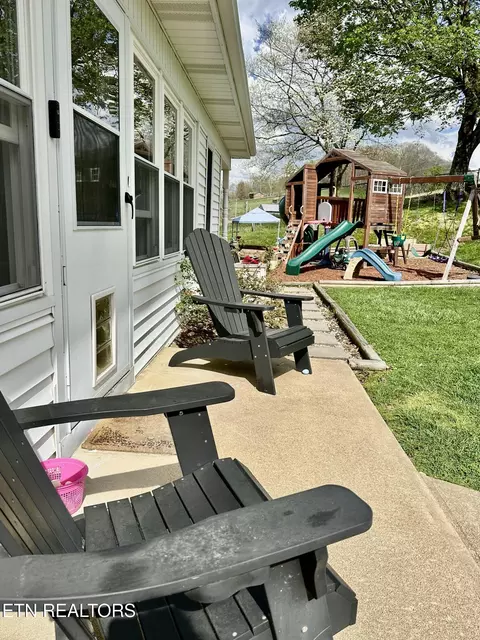 Exterior - 1886 Dr Thomas Walker Rd, Ewing, VA 24248 photo 5 of 8