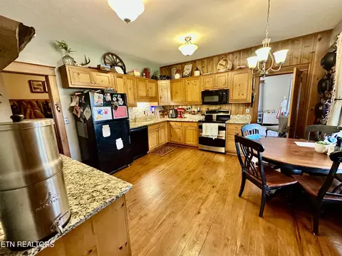 Kitchen - 1886 Dr Thomas Walker Rd, Ewing, VA 24248 photo 1 of 2