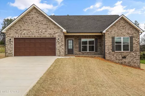 812 Pinebrooke Dr, Maryville, TN 37801