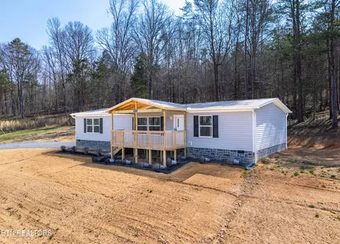 1593 Sweetwater Rd, Philadelphia, TN 37846