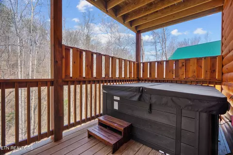 Exterior - 804 String Run Way, Pigeon Forge, TN 37863 photo 6 of 6