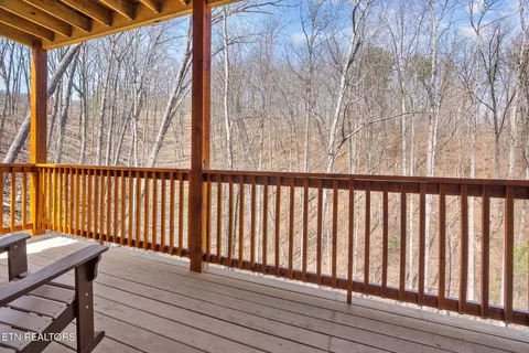 Exterior - 804 String Run Way, Pigeon Forge, TN 37863 photo 5 of 6