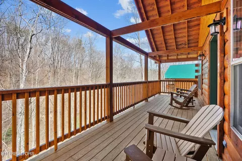 Exterior - 804 String Run Way, Pigeon Forge, TN 37863 photo 4 of 6