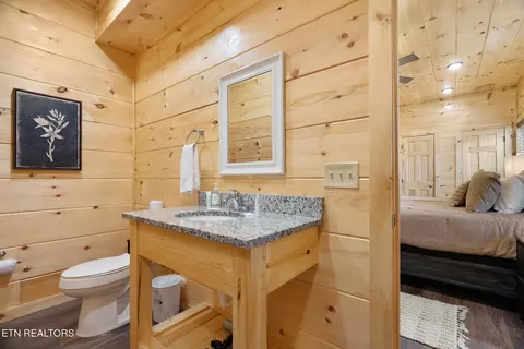 Bath - 804 String Run Way, Pigeon Forge, TN 37863 photo 5 of 5