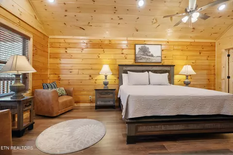 Bedroom - 804 String Run Way, Pigeon Forge, TN 37863 photo 1 of 4
