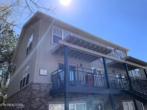 3914 Cherokee Woods Way #7-212, Knoxville, TN 37920