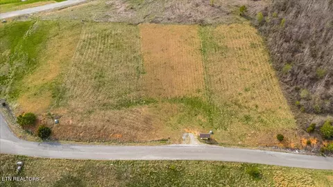 Undisclosed, La Follette, TN 37766