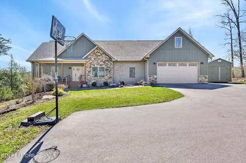 1156 Sunset Ridge Dr, Crossville, TN 38571