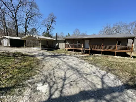 1682 Hollis Poore Rd, Jamestown, TN 38556