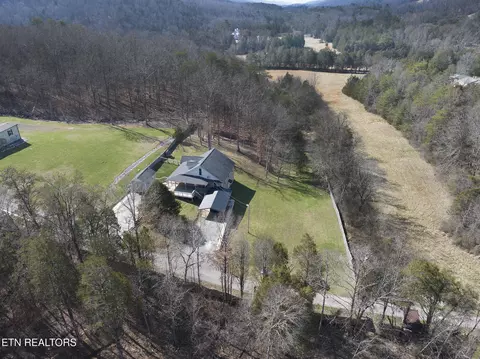 4816 E Raccoon Valley Dr, Knoxville, TN 37938