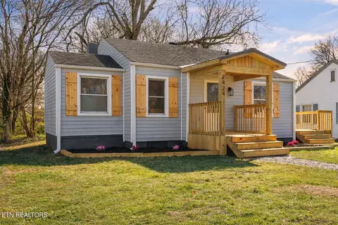 2424 Lawson Ave, Knoxville, TN 37917