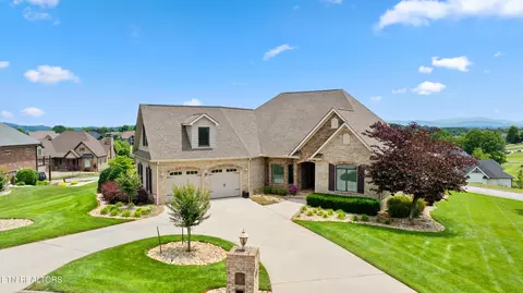 117 Red Hawk Dr, Vonore, TN 37885