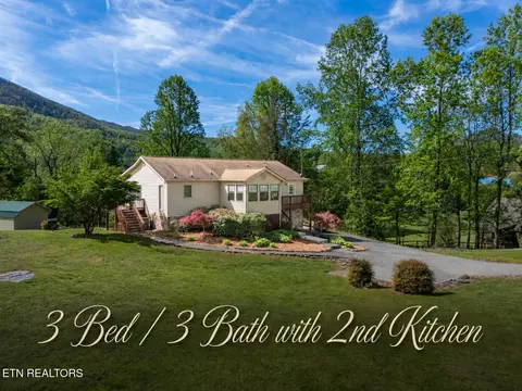 3375 Spring View Dr, Sevierville, TN 37862