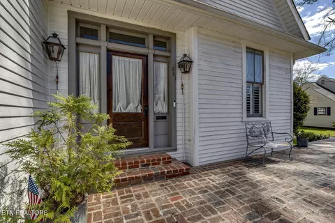 Exterior - 601 Ingleside Ave, Athens, TN 37303 photo 3 of 11