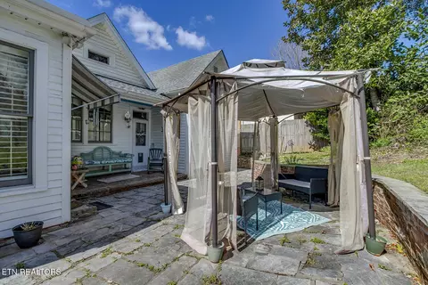 Exterior - 601 Ingleside Ave, Athens, TN 37303 photo 7 of 11