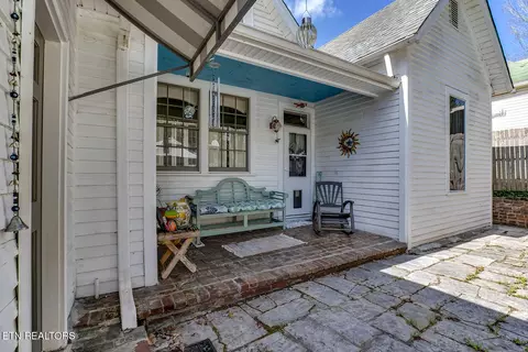 Exterior - 601 Ingleside Ave, Athens, TN 37303 photo 4 of 11