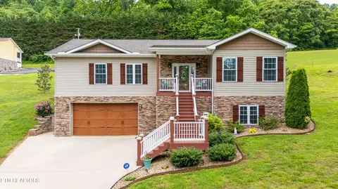 180 Owens Dr, Rocky Top, TN 37769