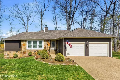 19 Newcom Ct, Crossville, TN 38558