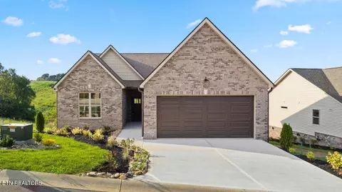 2267 Boulder Crest Ln, Sevierville, TN 37876