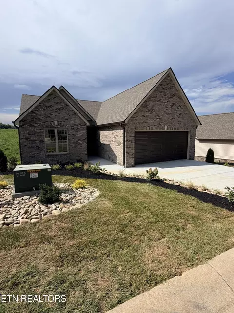 2267 Boulder Crest Ln, Sevierville, TN 37876