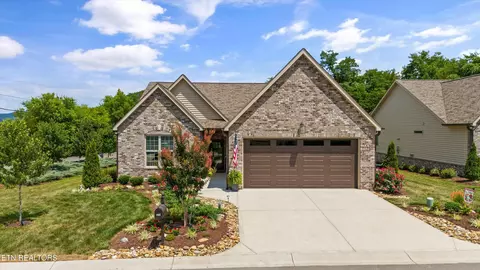 2271 Boulder Crest Ln, Sevierville, TN 37876