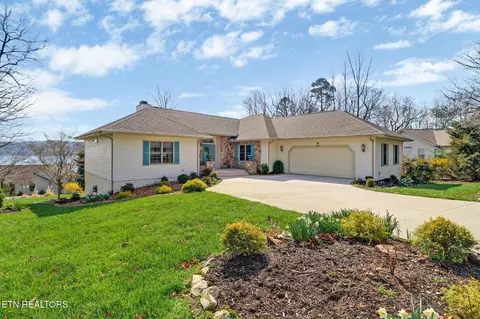 123 Mariners Dr, Crossville, TN 38558