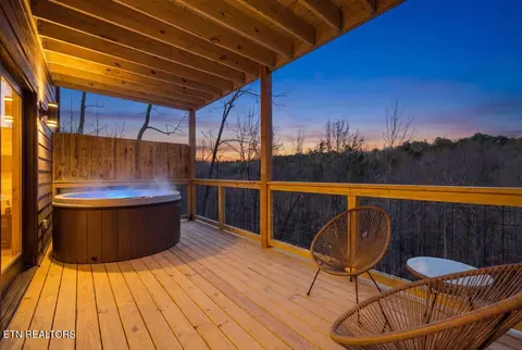1559 Sky View Dr, Sevierville, TN 37876